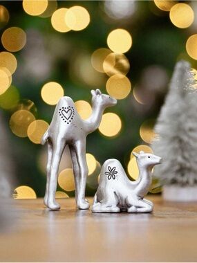 Decorative Silver Ceramic Camel Figurine Set - Holiday Home Accent